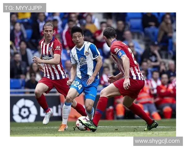 杭州足球队以82分稳居联赛积分榜首位展现强劲实力